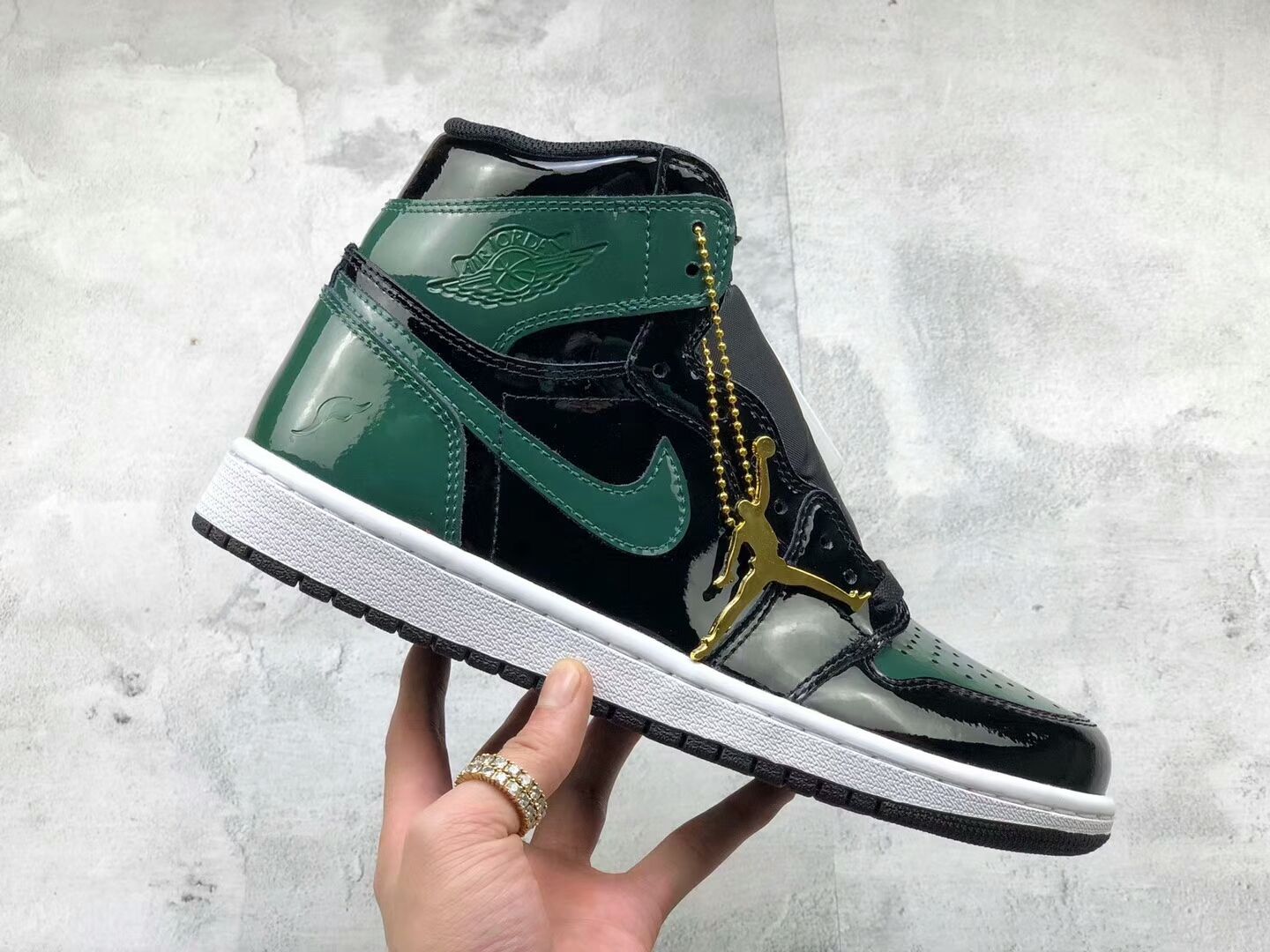 Crucial Aspects To Know Regarding Cheap Replica Shoes Are Listed Here!