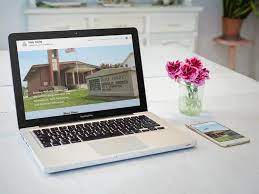 Influencer advertising and marketing supervisor actively seeks much more clientage