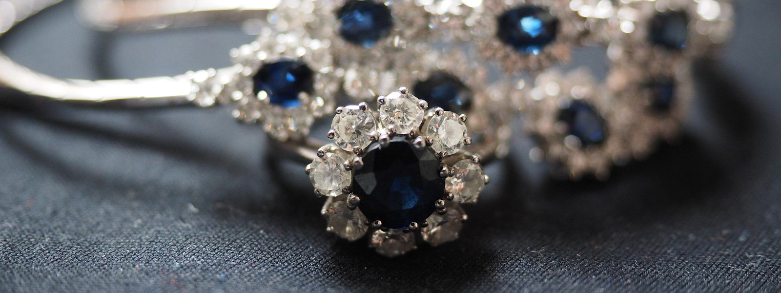 Do you know the leading three points to consider when picking a jewellery retailer?
