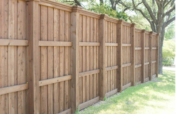 Austin’s Finest: Custom Wood Fencing Solutions for Sport Courts